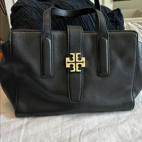 NEW LISTING! LIKE NEW! Tory Burch Black Leather Handbag - Picture 1 of 5